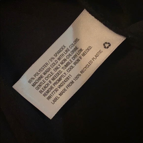 Black peplum sleeveless top - Picture 5 of 6